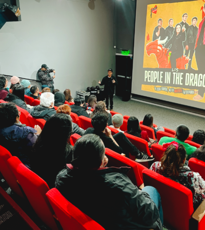 Sala de cine equipada para eventos en La Serena